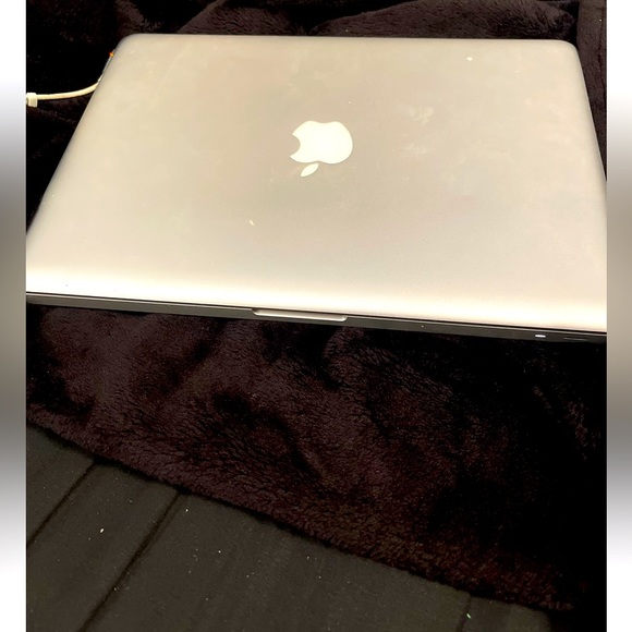 Apple MacBook Pro 13" A1278 Mid 2012 i5-3210M 2.5GHz 8GB RAM 500GB - Picture 3 of 4